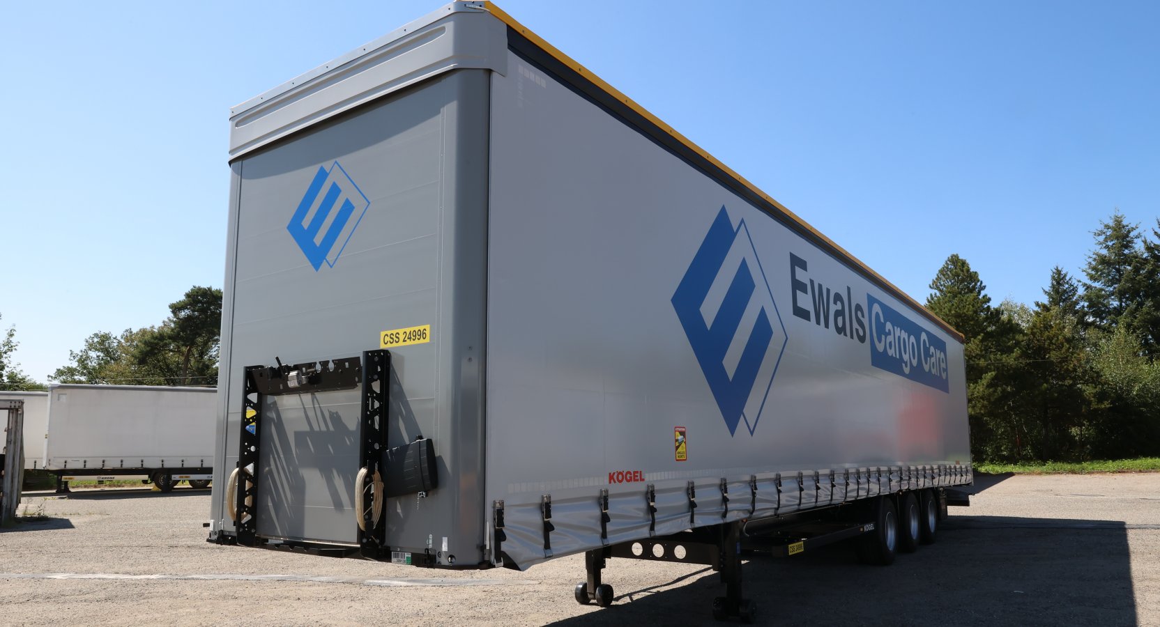 15-METRE TRAILER